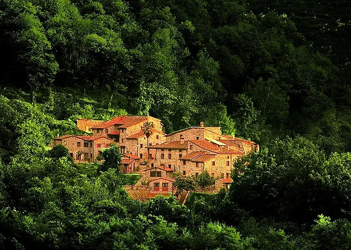 Borgo Giusto Tuscany מלון דירות בורגו א מוצאנו